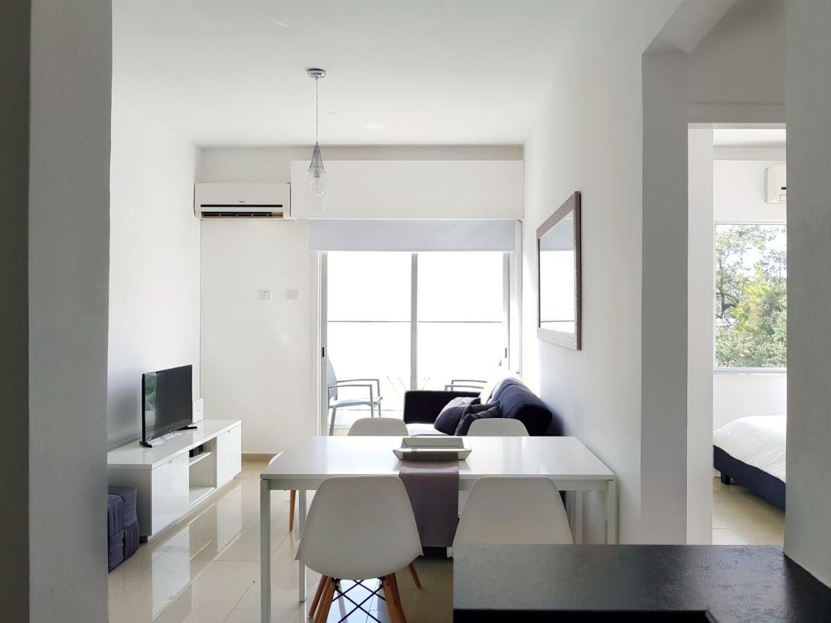 City Pearl - Modern 2 Bed Sea View Apt In City Centre ลิมาซอล ภายนอก รูปภาพ