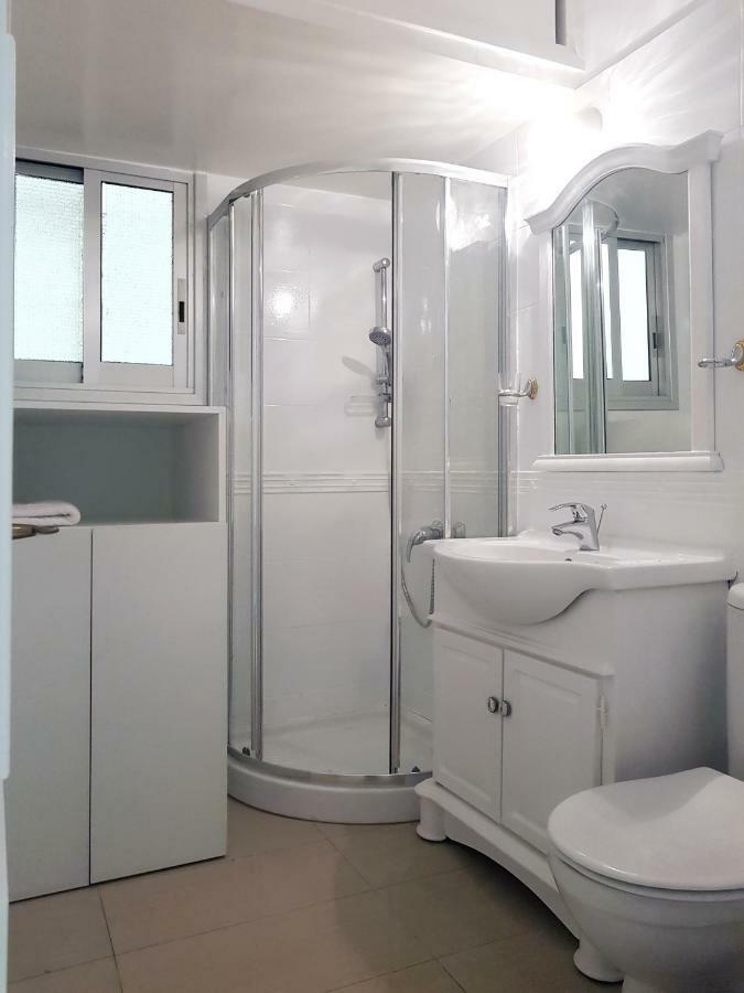 City Pearl - Modern 2 Bed Sea View Apt In City Centre ลิมาซอล ภายนอก รูปภาพ