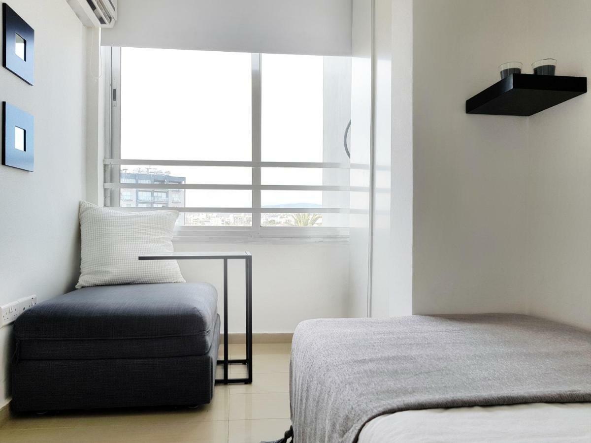 City Pearl - Modern 2 Bed Sea View Apt In City Centre ลิมาซอล ภายนอก รูปภาพ